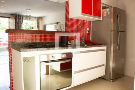 Cozinha de casa de condomínio para alugar com 2 quartos, 85m² em Ogiva, Cabo Frio