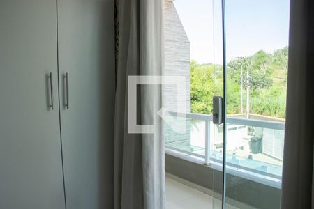 Quarto de casa de condomínio para alugar com 2 quartos, 85m² em Ogiva, Cabo Frio