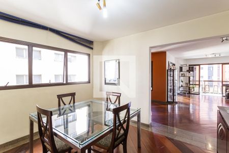 Sala de apartamento para alugar com 4 quartos, 216m² em Indianópolis, São Paulo