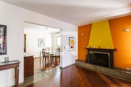 Sala de apartamento para alugar com 4 quartos, 216m² em Indianópolis, São Paulo