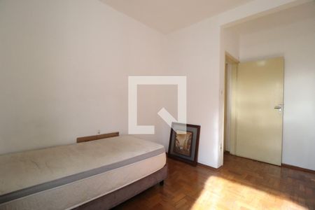 Quarto 1 de apartamento para alugar com 3 quartos, 45m² em Santa Maria, Uberlândia