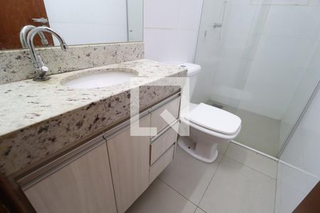 Banheiro Social de apartamento para alugar com 3 quartos, 115m² em Centro, Uberlândia