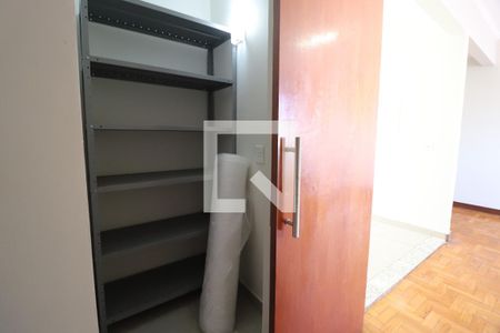 Corredor - Armário de apartamento para alugar com 3 quartos, 115m² em Centro, Uberlândia