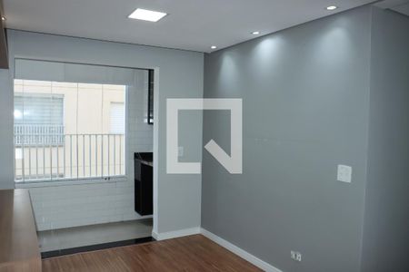 Apartamento para alugar com 2 quartos, 52m² em Cemucam, Cotia