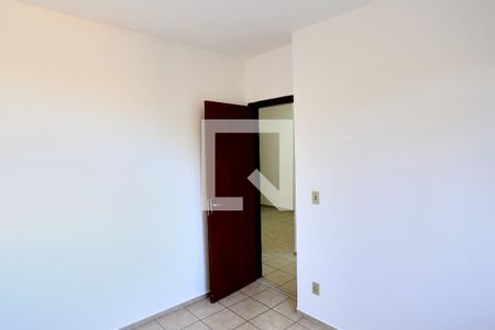 Quarto 1 de apartamento para alugar com 2 quartos, 45m² em Horto, Belo Horizonte
