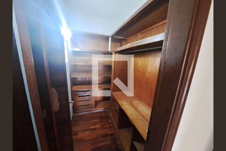 Casa à venda com 3 quartos, 210m² em Vila Madalena, Campinas