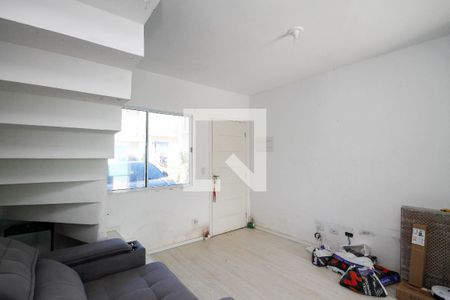 Sala de casa de condomínio para alugar com 2 quartos, 160m² em Chácara Ondas Verdes, Cotia