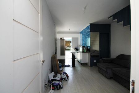 Entrada de casa de condomínio para alugar com 2 quartos, 160m² em Chácara Ondas Verdes, Cotia