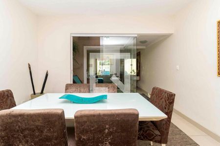 Casa à venda com 6 quartos, 200m² em Vila Regente Feijó, São Paulo