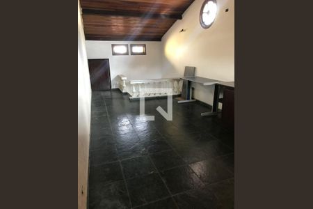 Casa à venda com 3 quartos, 180m² em Jardim Las Vegas, Santo André