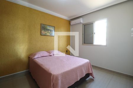 Quarto 1 de apartamento para alugar com 2 quartos, 65m² em Santa Mônica, Uberlândia