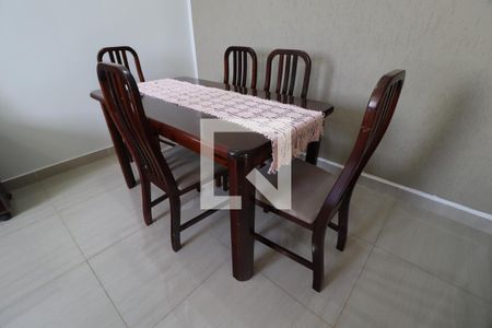 Sala de apartamento para alugar com 2 quartos, 65m² em Santa Mônica, Uberlândia