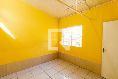 Quarto 1 de casa para alugar com 2 quartos, 60m² em Medianeira, Porto Alegre