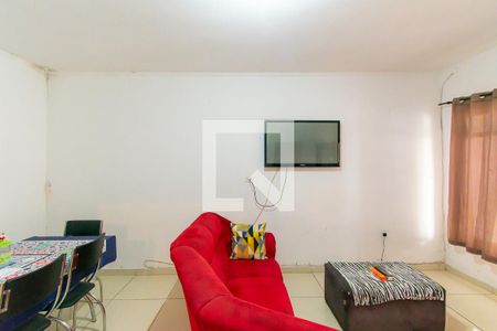 Sala de casa à venda com 6 quartos, 231m² em Vila Paulo Silas, São Paulo