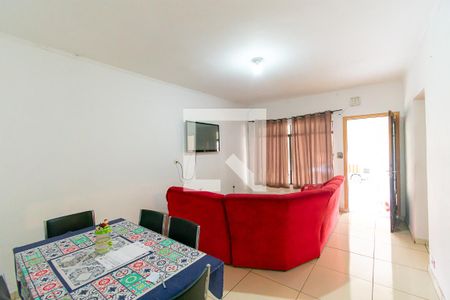 Sala de casa à venda com 6 quartos, 231m² em Vila Paulo Silas, São Paulo