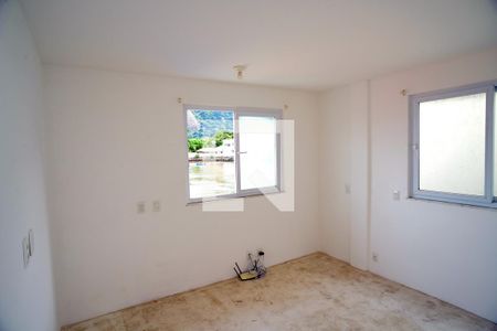 Suíte Principal de casa de condomínio à venda com 6 quartos, 400m² em Barra da Tijuca, Rio de Janeiro