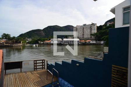 Vista Suíte Principal de casa de condomínio à venda com 6 quartos, 400m² em Barra da Tijuca, Rio de Janeiro