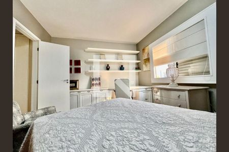 Quarto 1 de apartamento para alugar com 3 quartos, 222m² em Jardim Ampliacao, São Paulo