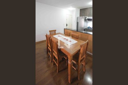 Apartamento à venda com 3 quartos, 77m² em Vila Paulo Silas, São Paulo