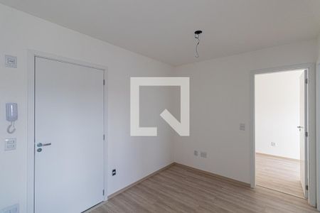Sala/Cozinha/Área de Serviço  de apartamento para alugar com 1 quarto, 33m² em Cidade Antônio Estêvão de Carvalho, São Paulo