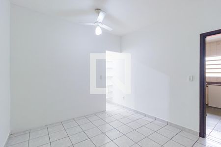 Quarto 2 de casa para alugar com 4 quartos, 240m² em Parque Sevilha, São Paulo