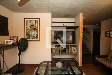 Sala de TV de casa para alugar com 4 quartos, 346m² em Real Parque, São Paulo