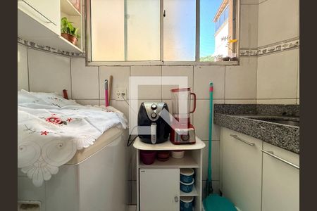 Apartamento à venda com 2 quartos, 50m² em Cabral, Contagem