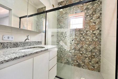 Banheiro da Suíte 1 de casa para alugar com 2 quartos, 90m² em Vila do Bosque, São Paulo