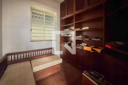 Casa à venda com 4 quartos, 230m² em Anchieta, Belo Horizonte