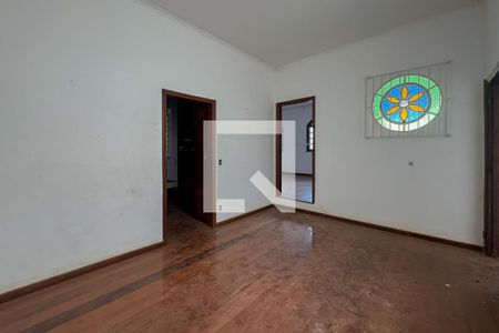 Casa à venda com 4 quartos, 230m² em Anchieta, Belo Horizonte