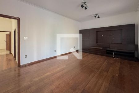 Casa à venda com 4 quartos, 230m² em Anchieta, Belo Horizonte