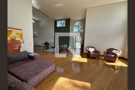 Sala de casa de condomínio à venda com 5 quartos, 600m² em Morada dos Pinheiros (aldeia da Serra), Barueri