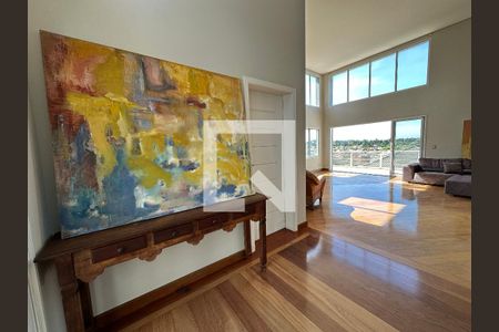Hall de entrada de casa de condomínio à venda com 5 quartos, 600m² em Morada dos Pinheiros (aldeia da Serra), Barueri