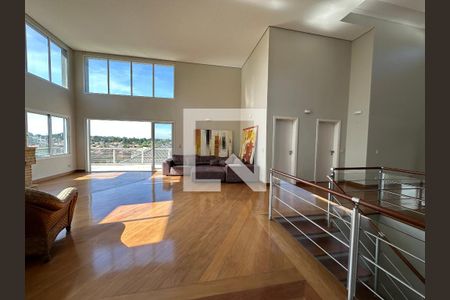 Sala de casa de condomínio à venda com 5 quartos, 600m² em Morada dos Pinheiros (aldeia da Serra), Barueri