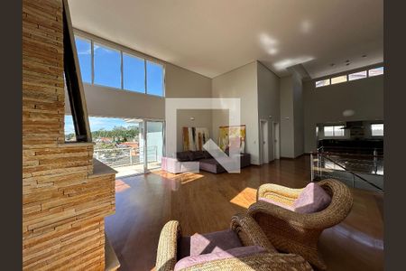 Sala de casa de condomínio à venda com 5 quartos, 600m² em Morada dos Pinheiros (aldeia da Serra), Barueri