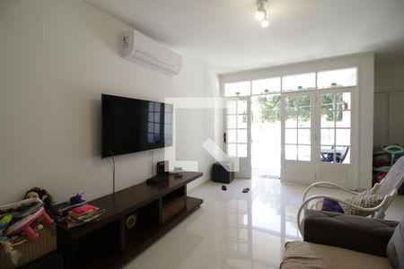 Sala de casa de condomínio à venda com 4 quartos, 375m² em Freguesia (jacarepaguá), Rio de Janeiro