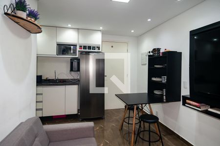 Sala / Cozinha de apartamento para alugar com 1 quarto, 25m² em Bela Vista, São Paulo