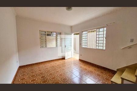Sala de casa para alugar com 4 quartos, 140m² em Jardim Sao Benedito, São Paulo