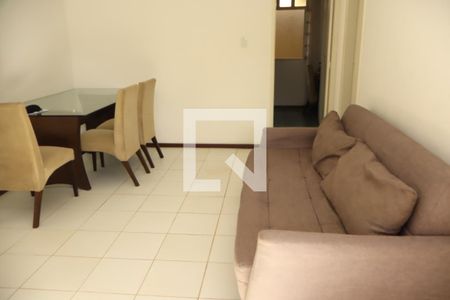 Sala de casa de condomínio para alugar com 1 quarto, 55m² em Pituaçu, Salvador