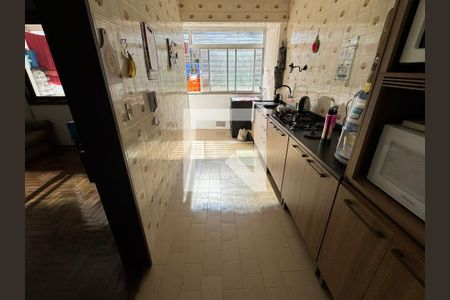 Apartamento para alugar com 3 quartos, 110m² em Vila Ipiranga, Porto Alegre