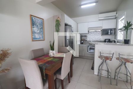 sala de casa de condomínio à venda com 2 quartos, 72m² em São José, Novo Hamburgo