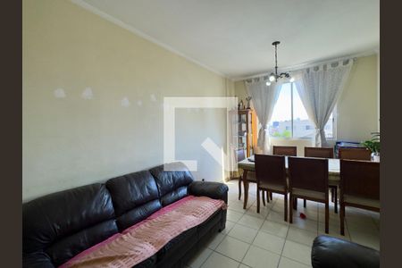 Sala de apartamento para alugar com 3 quartos, 70m² em Jardim Santa Edwirges, Guarulhos