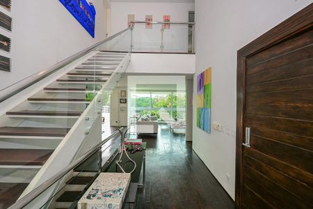 Hall de Entrada de casa de condomínio à venda com 4 quartos, 800m² em Jardim Vitoria Regia (zona Oeste), São Paulo