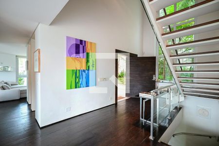 Hall de Entrada de casa de condomínio à venda com 4 quartos, 800m² em Jardim Vitoria Regia (zona Oeste), São Paulo