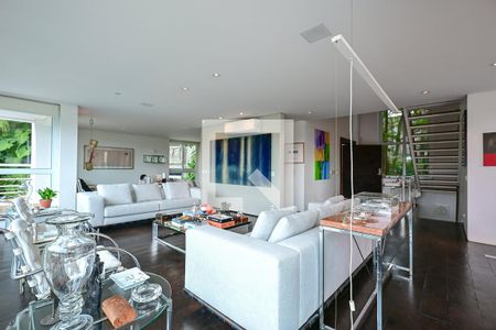 Casa de Condomínio à venda com 4 quartos, 800m² em Jardim Vitoria Regia (zona Oeste), São Paulo