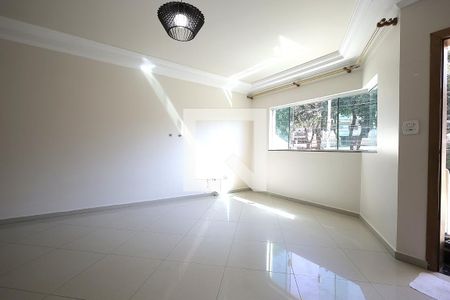 Sala de casa à venda com 3 quartos, 144m² em Vila Lucinda, Santo André