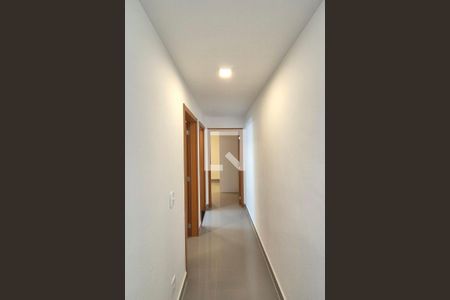 Corredor  de apartamento para alugar com 2 quartos, 45m² em Vila Satúrnia, Campinas