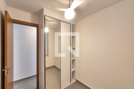 Quarto 1  de apartamento para alugar com 2 quartos, 45m² em Vila Satúrnia, Campinas