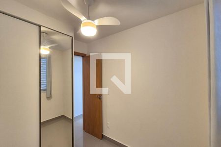 Quarto 1  de apartamento para alugar com 2 quartos, 45m² em Vila Satúrnia, Campinas