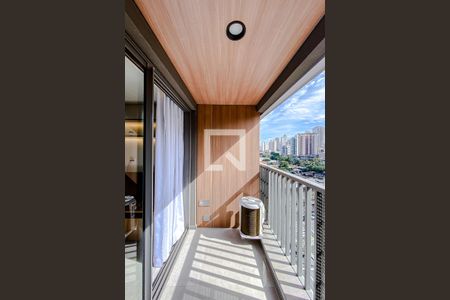Varanda de kitnet/studio à venda com 1 quarto, 25m² em Vila Regente Feijó, São Paulo